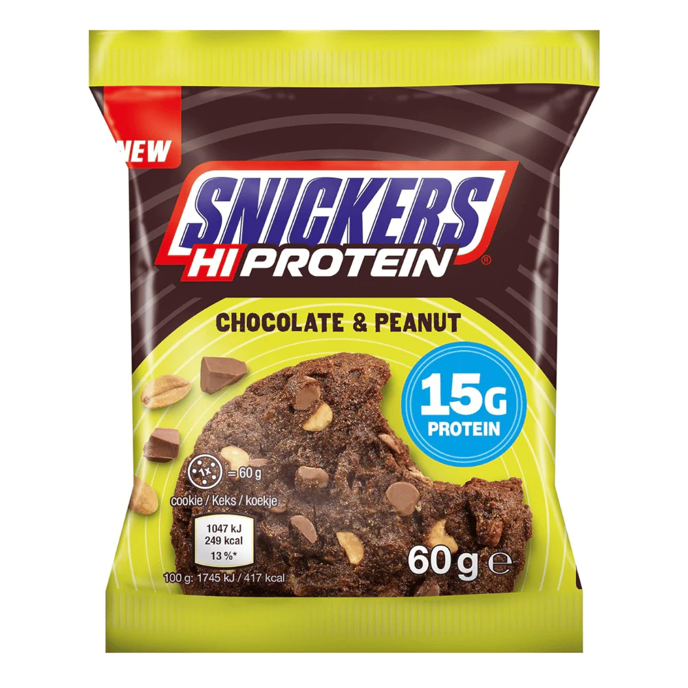 Šie visiškai nauji „Snickers High Protein Cookies“ yra minkštai iškepti ir apibarstyti pieniško šokolado drožlėmis