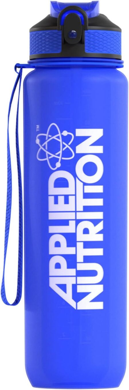 Mūsų „Applied Nutrition Lifestyle“ vandens buteliukas talpina iki 1 litro skysčių. Šis vandens buteliukas puikiai tinka pasiimti su savimi kelyje ir turi nešiojimo rankeną